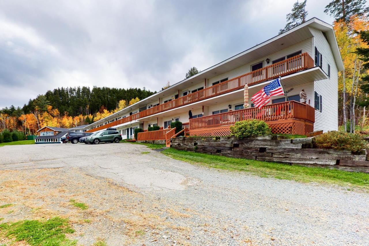 Loon Nest Hotel Rockwood Exterior photo